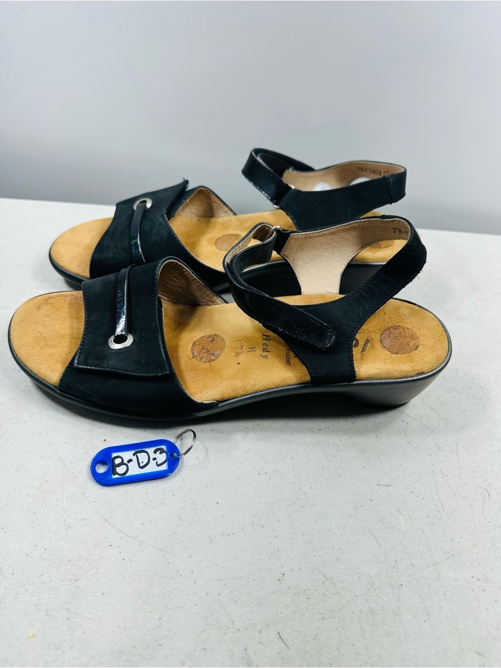 Vivo Concepts Solidus Hedy 7,5 Comfort Sandal Black Adjustable